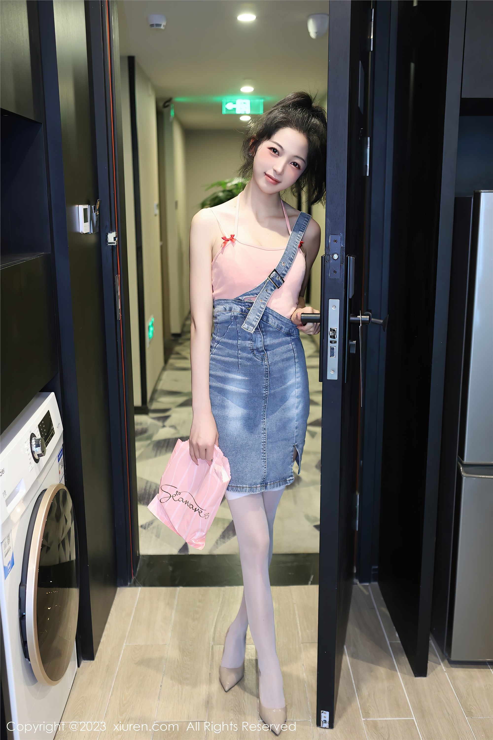 XiuRen秀人网  2023.05.29 NO.6816 茜茜Kimi